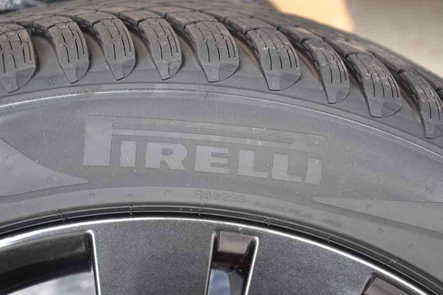 NOVÁ zimní Alu sada Škoda Karoq/S.Ateca 215/50R18,DOT 4425 - foto 5