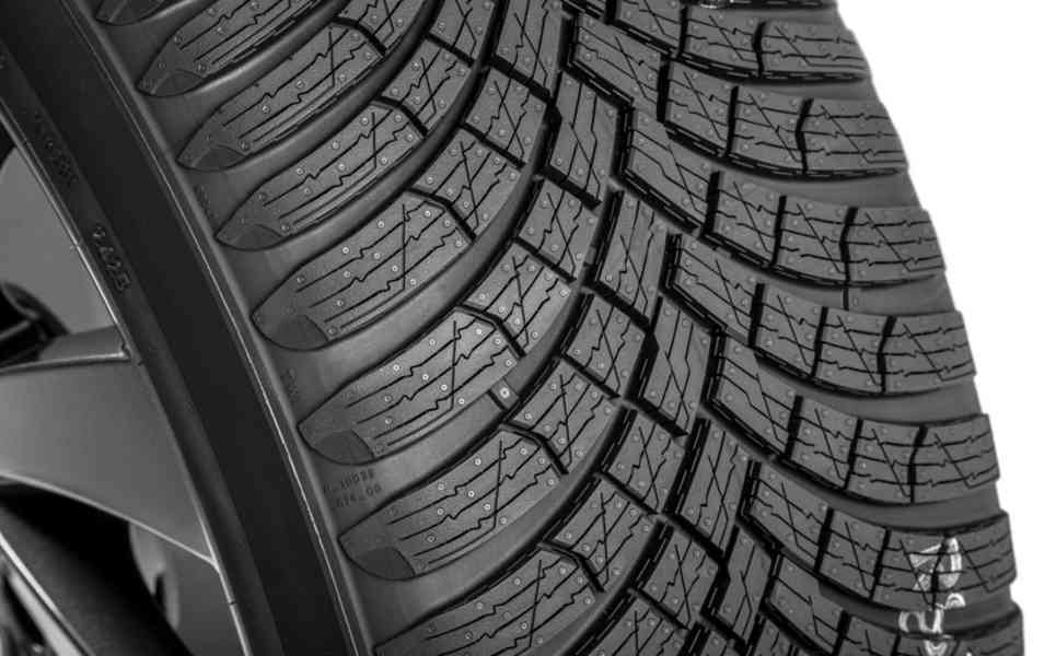 NOVÁ zimní Alu sada Škoda Karoq/S.Ateca 215/50R18,DOT 4425 - foto 19