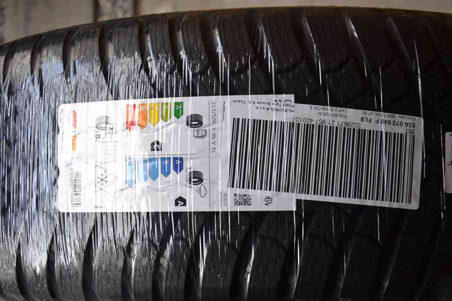 NOVÁ zimní Alu sada Škoda Karoq/S.Ateca 215/50R18,DOT 4425 - foto 3