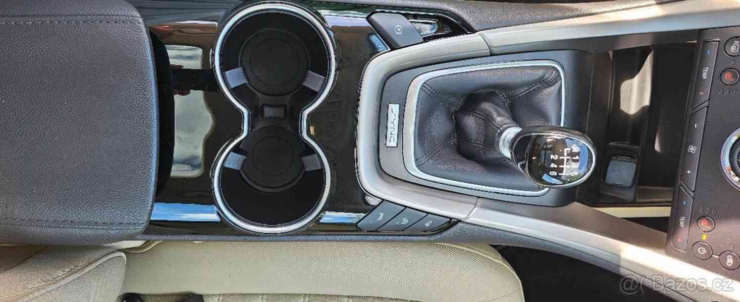 Ford Mondeo TDCi 132kW manual LED - foto 10