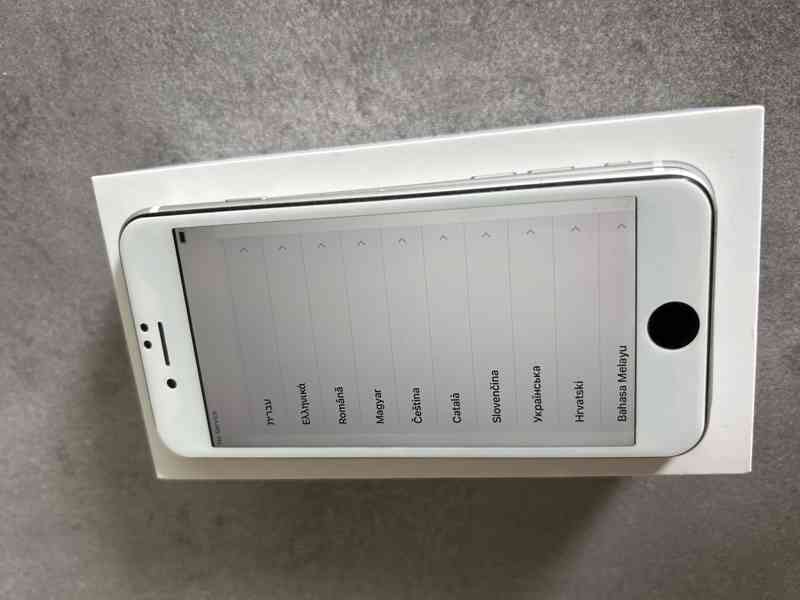 Apple Iphone SE bílý pěkný stav + sklo a obal flip - foto 2
