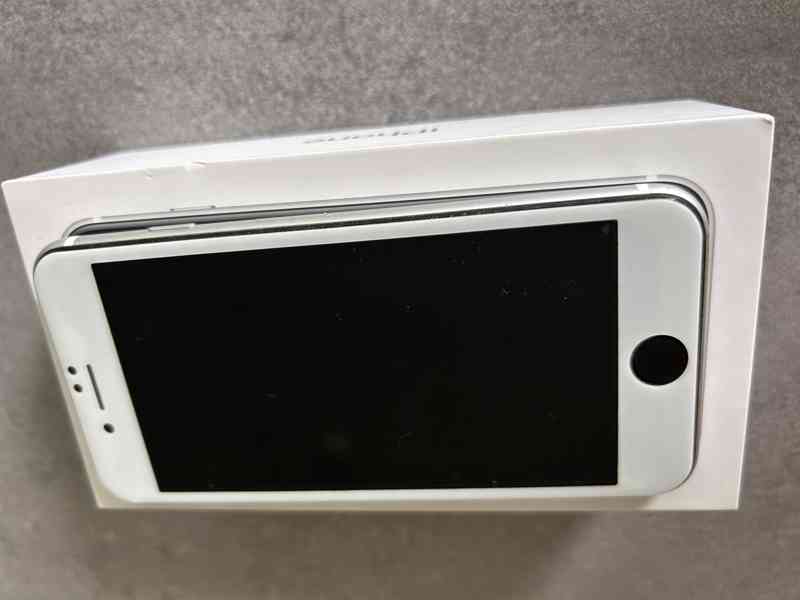 Apple Iphone SE bílý pěkný stav + sklo a obal flip - foto 7
