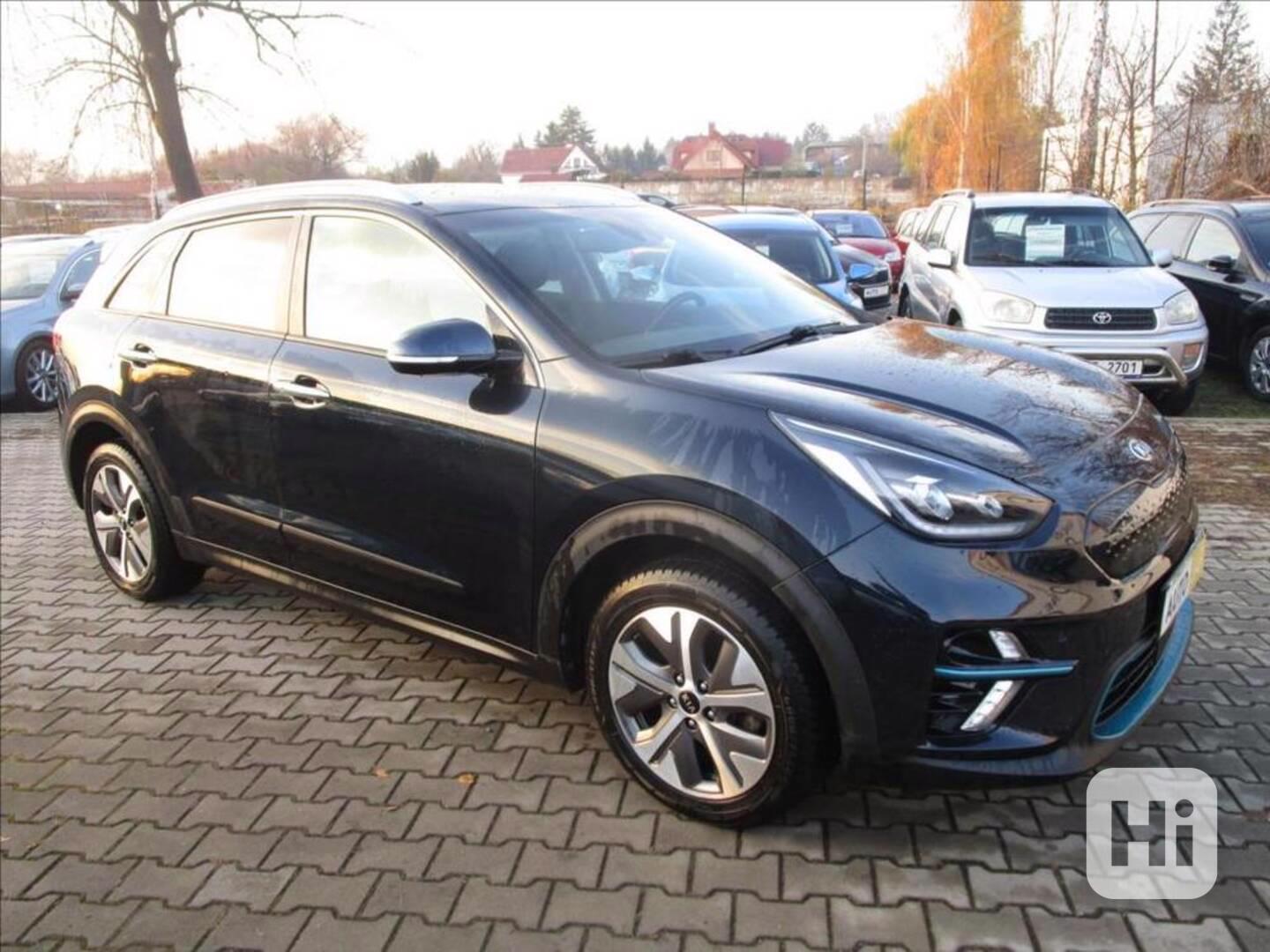 Kia E-niro 0,0 150kW 64kWh Executive- DPH - foto 1