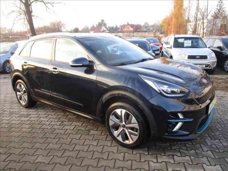 Kia E-niro 0,0 150kW 64kWh Executive- DPH - foto 1