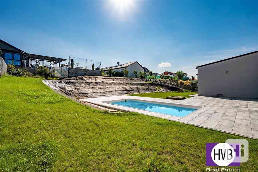 Prodej rodinného domu 221 m² s garáží a bazénem, pozemek 799 m², Na Vinici, Vodochody - Hoštice - foto 15