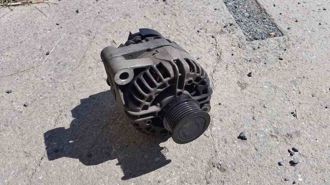 alternator - opel vectra c 1.9 cdti r. v.08 - foto 1