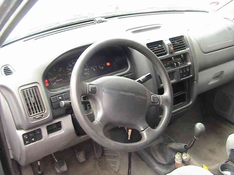 NÁHRADNÍ DÍLY - MAZDA MPV LV 2.5 - foto 5