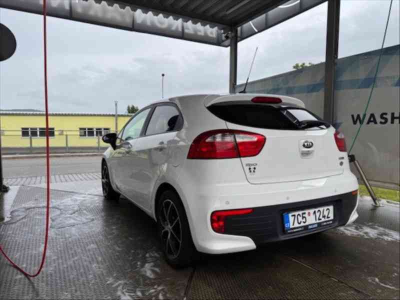 Kia Rio 1,4   CVVT 6q manuál - foto 4