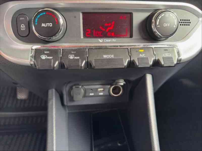 Kia Rio 1,4   CVVT 6q manuál - foto 12