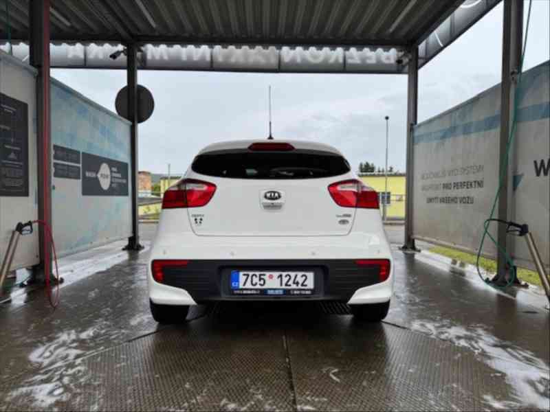 Kia Rio 1,4   CVVT 6q manuál - foto 5
