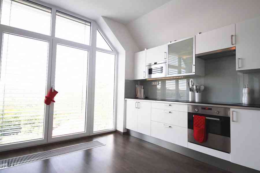 Pronájem bytu 5+kk 130 m² - foto 8