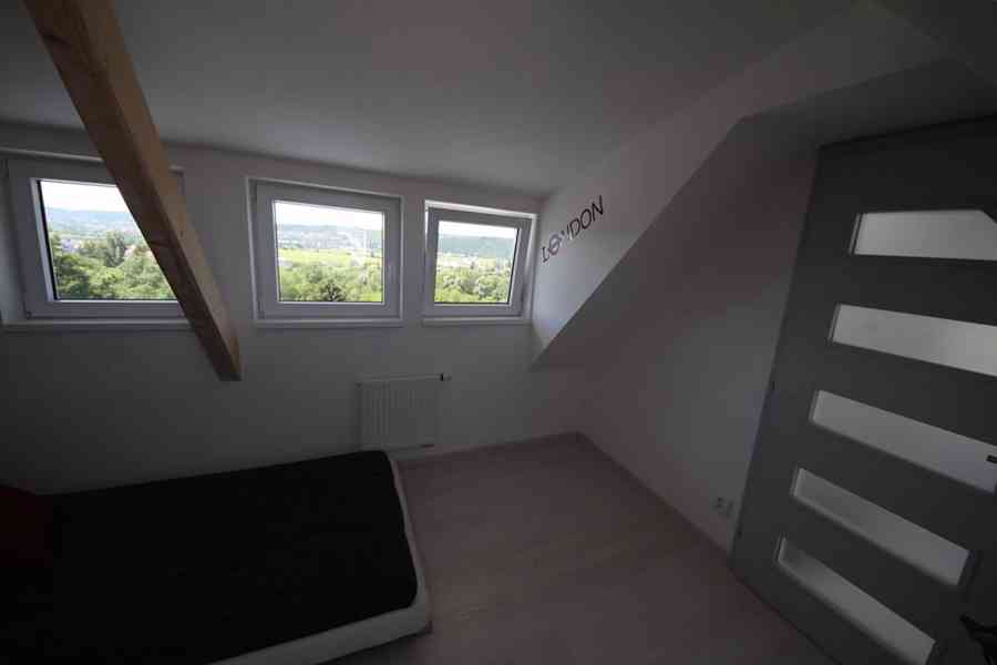 Pronájem bytu 5+kk 130 m² - foto 6