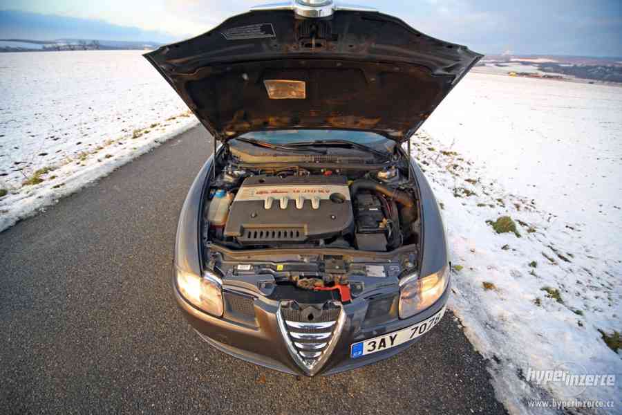 Alfa Romeo GT 1.9 JTD BOSE, parkovací senzory - foto 3