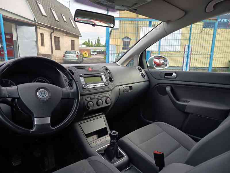 VOLKSWAGEN Golf Plus 1, 6i Comfortline 75kw - foto 19
