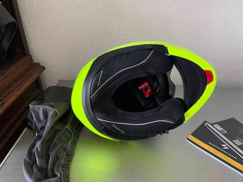Silniční vyklápěcí přilba Scorpion EXO-930 EVO - foto 6