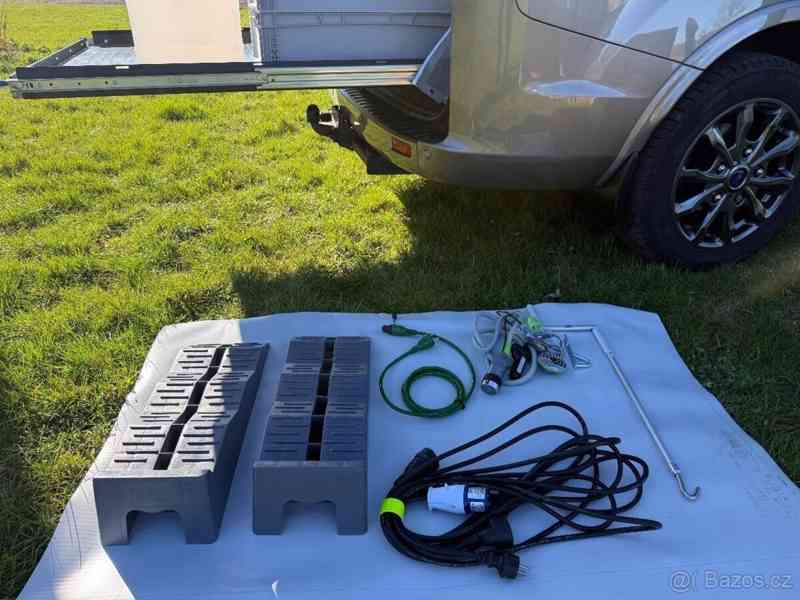 Ford Tourneo 2,0   Titanium MHEV L2 EcoBlue - foto 13