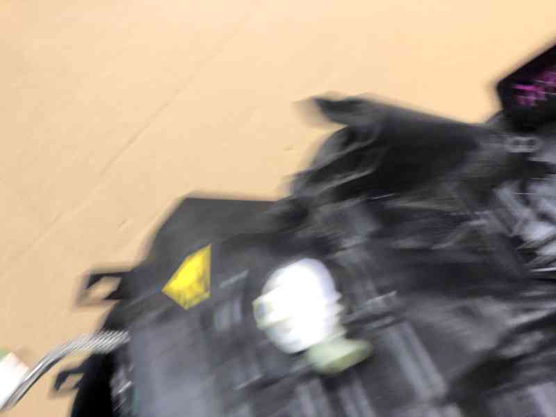 xenon vw touareg pravy predni svetlo prave 14-19 - foto 18