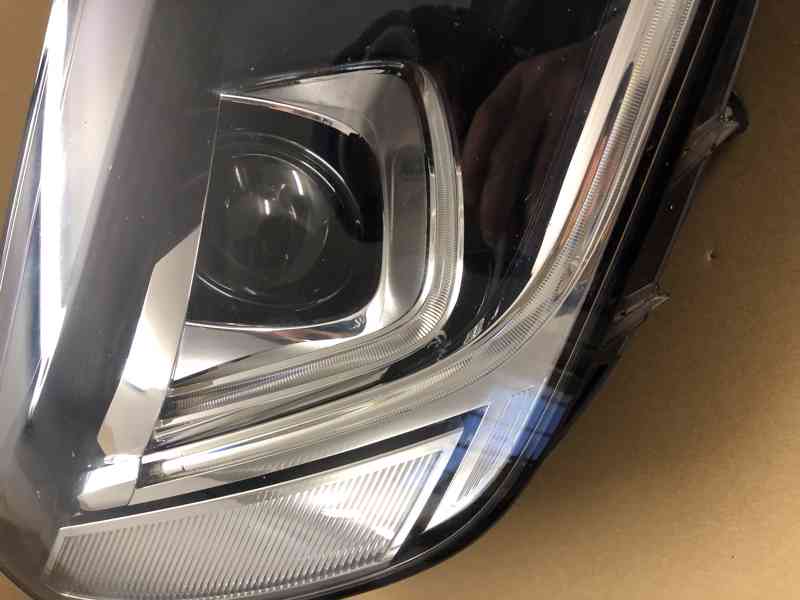 xenon vw touareg pravy predni svetlo prave 14-19 - foto 2
