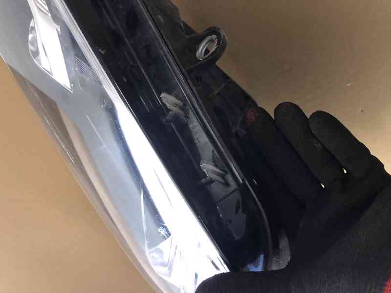 xenon vw touareg pravy predni svetlo prave 14-19 - foto 23
