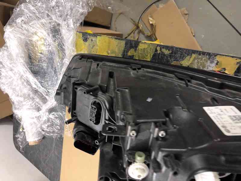 xenon vw touareg pravy predni svetlo prave 14-19 - foto 28