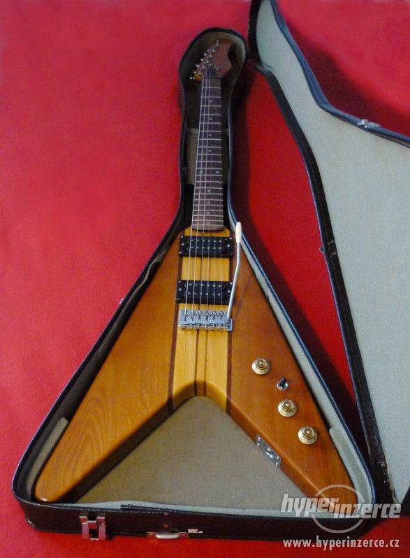 Elektrická kytara Hondo Flying V H-767 - foto 5