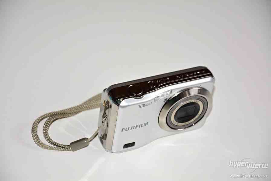 Fujifilm finepix ax200 - širokoúhlý, 5x optický zoom - foto 5