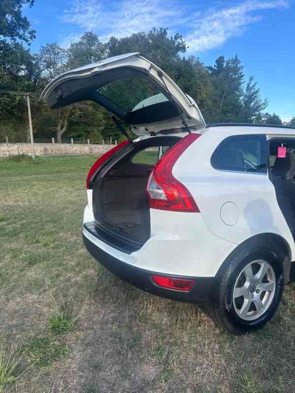 Volvo XC60 2,0   s naftovým motorem D3 - foto 5