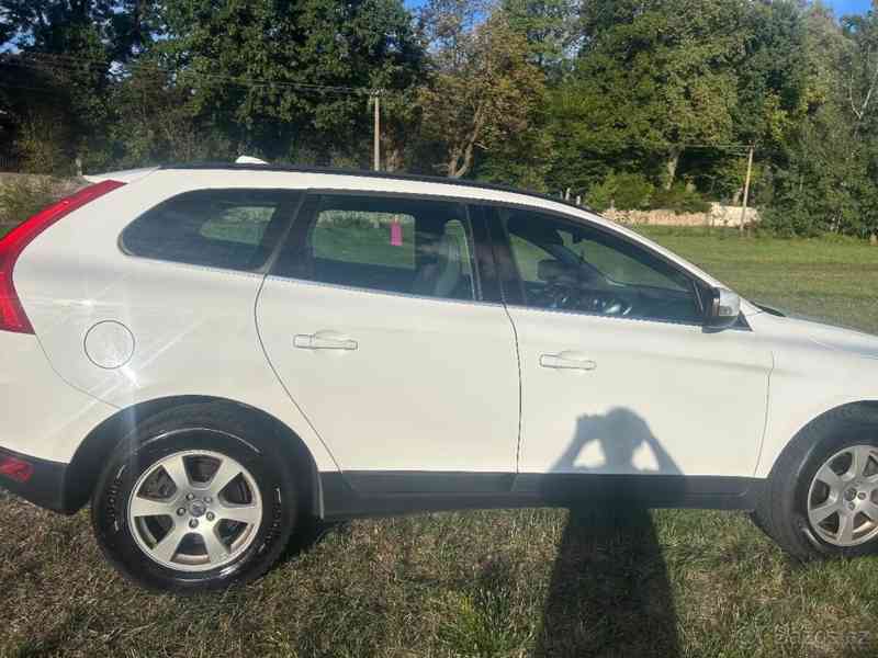 Volvo XC60 2,0   s naftovým motorem D3 - foto 4