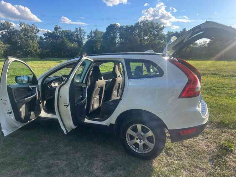 Volvo XC60 2,0   s naftovým motorem D3 - foto 12