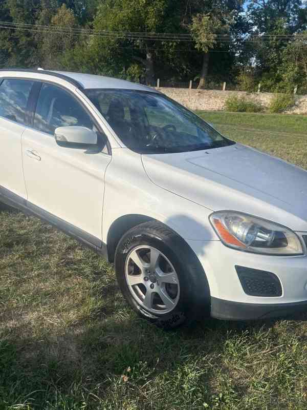 Volvo XC60 2,0   s naftovým motorem D3 - foto 20