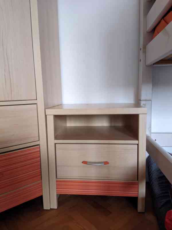 Dětský pokoj, dvě sestavy v zelené a červené barvě - foto 8