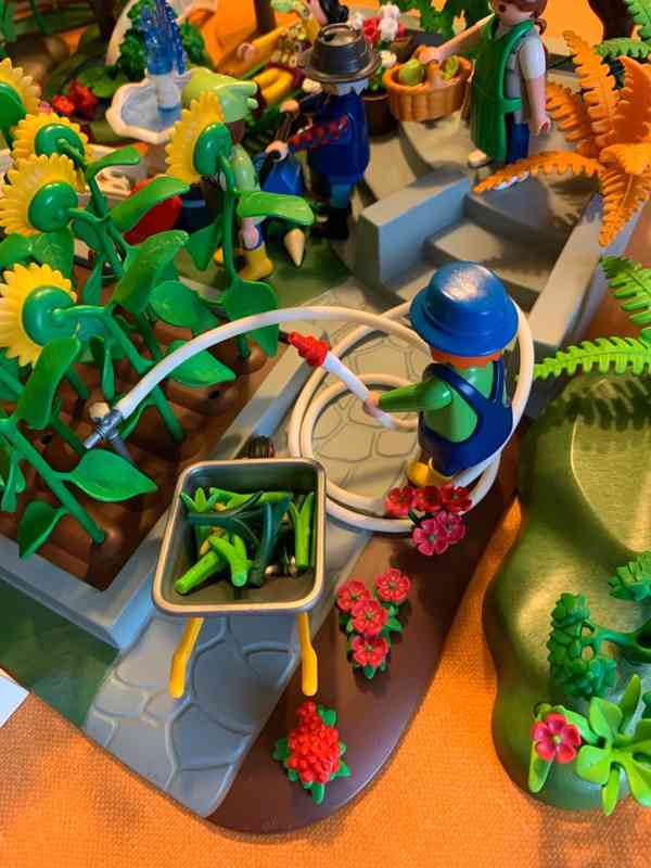 Playmobil zahrada  - foto 14