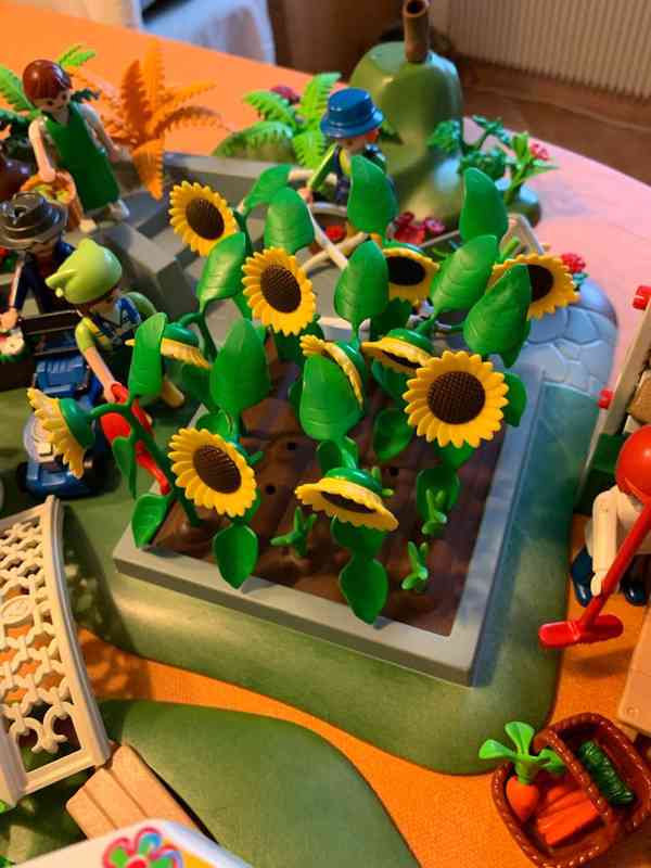 Playmobil zahrada  - foto 12