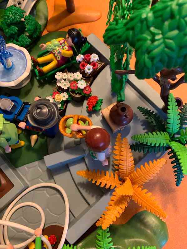 Playmobil zahrada  - foto 18