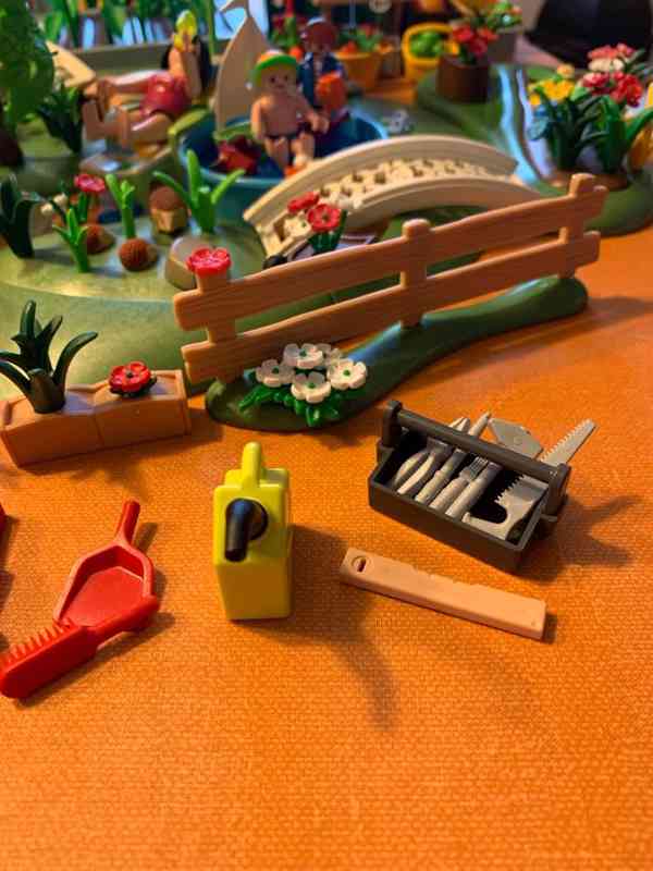 Playmobil zahrada  - foto 8