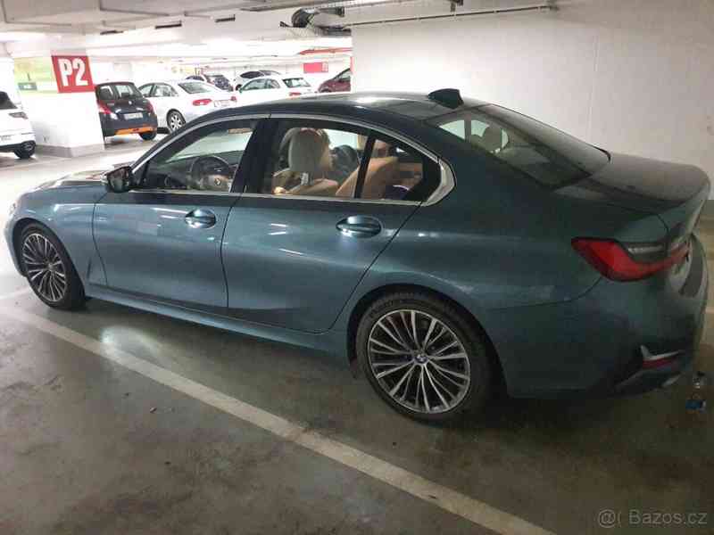 osobní automobil BMW - foto 3