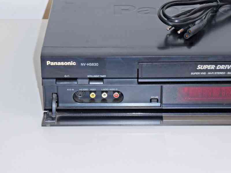 Panasonic Hifi stereo NV-HS830 Super VHS videorekordér  - foto 5