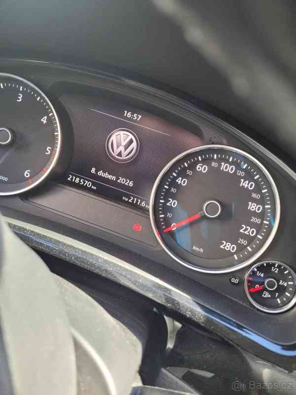 Volkswagen Touareg 3,0   TDi V6 193kw 4M R-LINE - foto 10