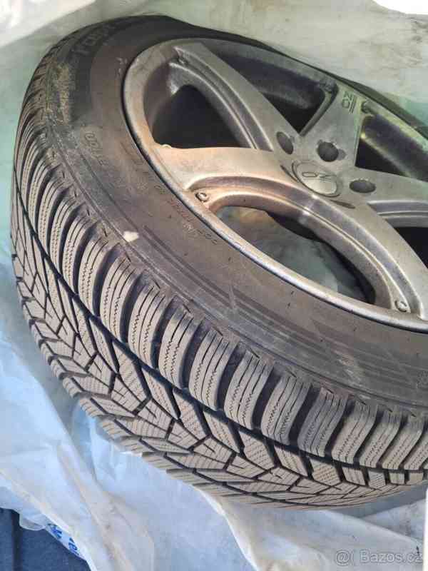 Volkswagen Touareg 3,0   TDi V6 193kw 4M R-LINE - foto 9