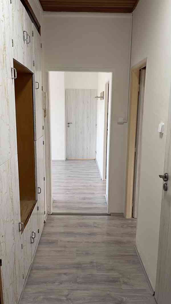 PRONÁJEM BYTU 3+1 S BALKÓNEM V IVANČICÍCH  - foto 11