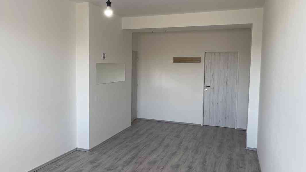 PRONÁJEM BYTU 3+1 S BALKÓNEM V IVANČICÍCH  - foto 14