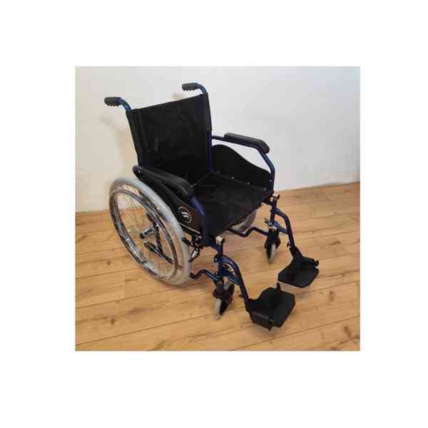 Mechanický invalidní vozík 