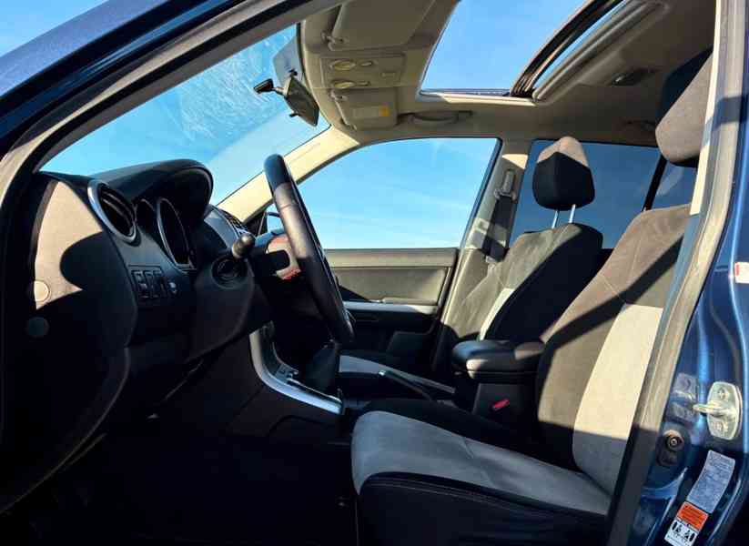 Suzuki Grand Vitara 2.0i Club 4x4 benzín 103kw - foto 7