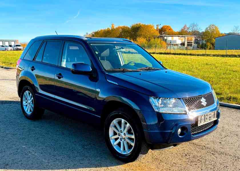 Suzuki Grand Vitara 2.0i Club 4x4 benzín 103kw - foto 8