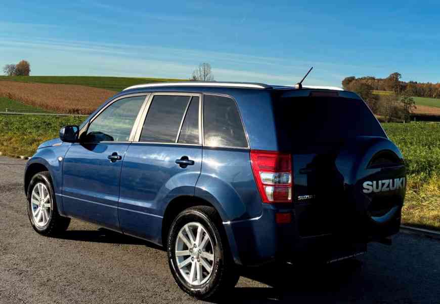 Suzuki Grand Vitara 2.0i Club 4x4 benzín 103kw - foto 3