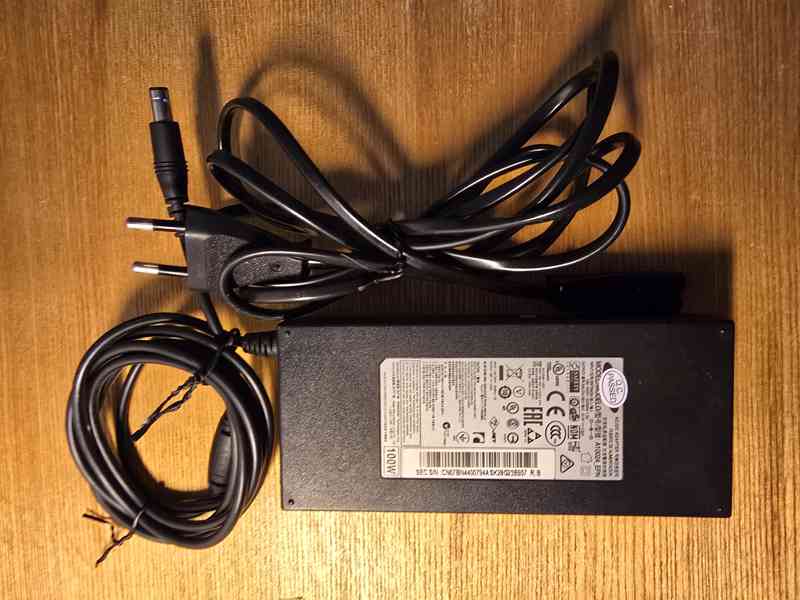 Adaptér pro monitor Samsung - 12V - foto 2