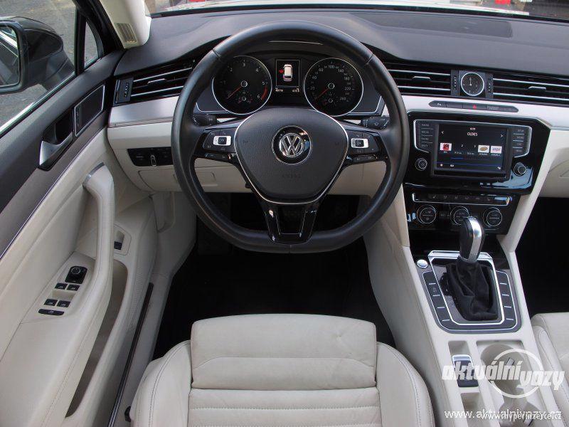 Volkswagen Passat 2.0, nafta, rok 2016 - foto 10