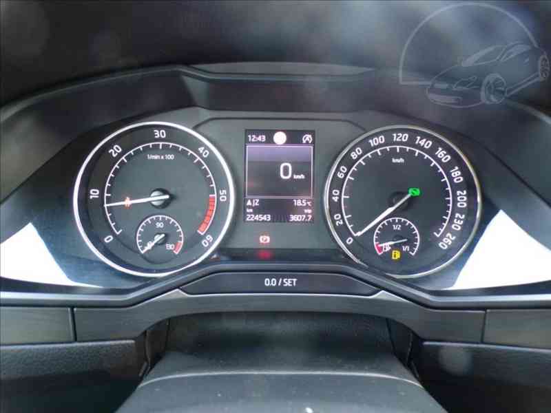 Škoda Superb 2,0 TDI-140KW AUTOMAT,TAŽ.ZAŘ. - foto 6