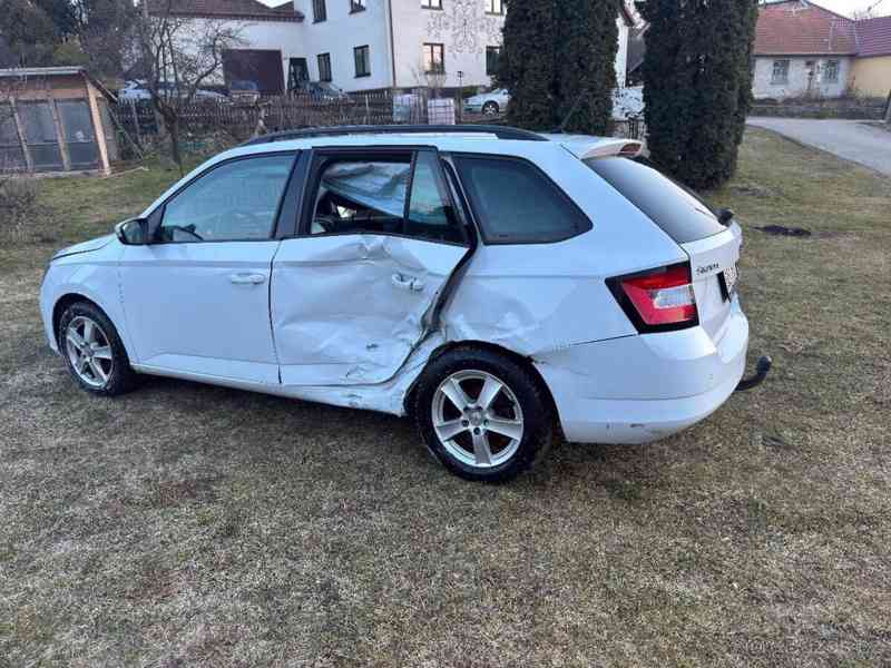 Škoda Fabia 1,0   3 Combi TSI 81kW Style - foto 7