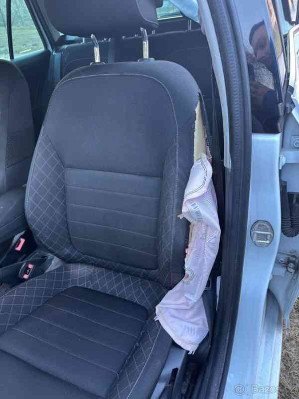 Škoda Fabia 1,0   3 Combi TSI 81kW Style - foto 19